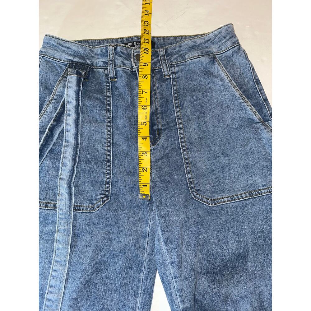 Fire & Rain Denim Women’s Size 11 High-Rise Wide-Leg Cargo Jeans Hanging Straps - Picture 3 of 7